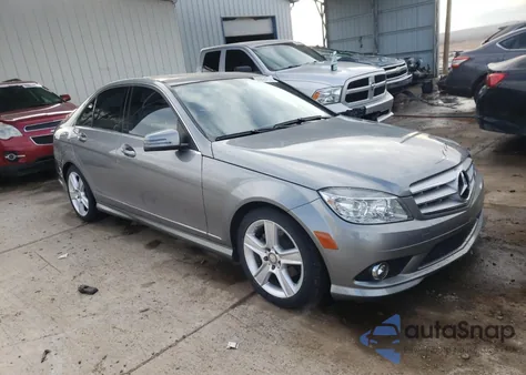 2010 Mercedes-Benz C 300 из США, поврежденный, VIN WDDGF5EB7AF472124